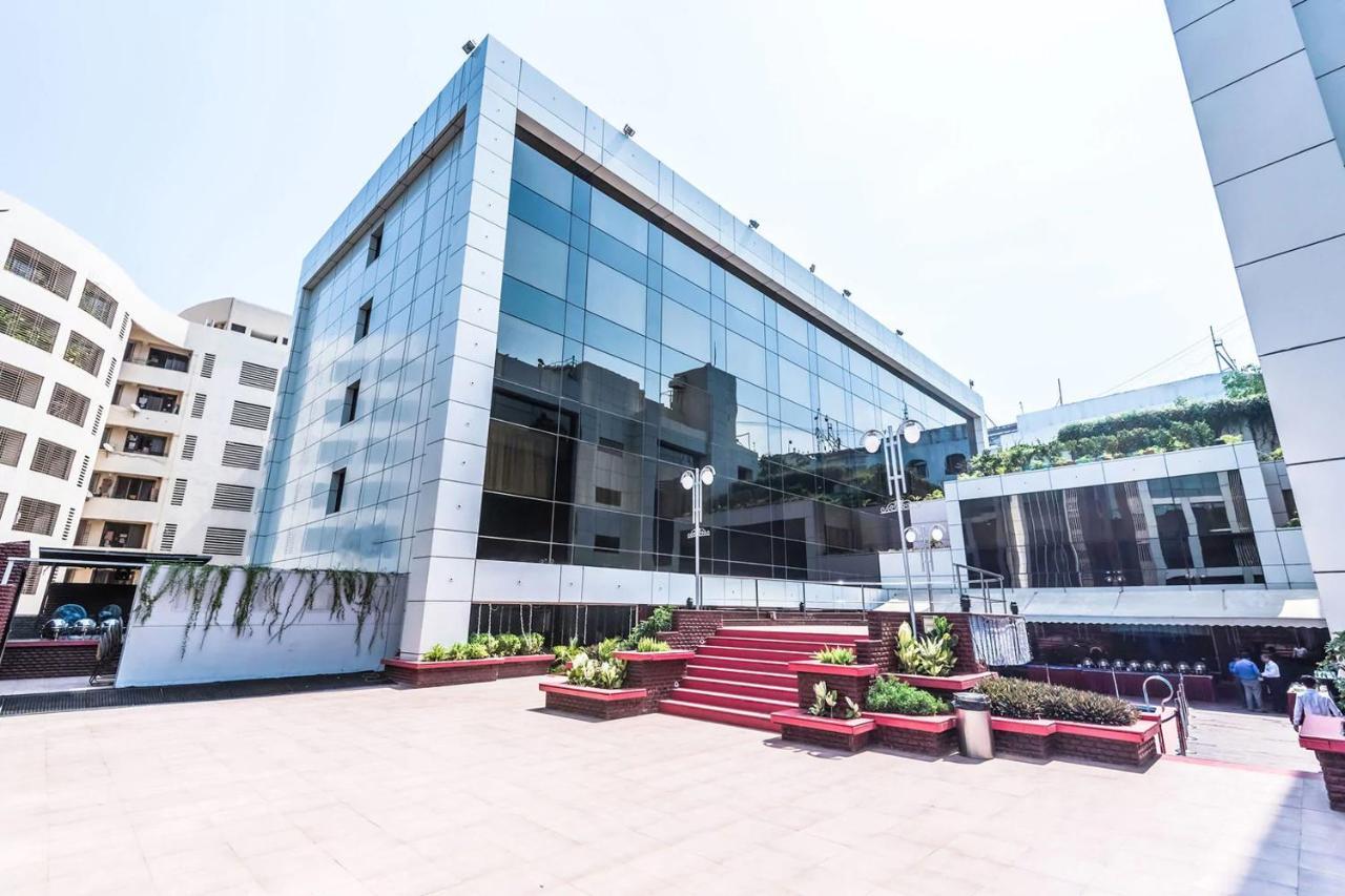 Hotel Kohinoor Continental,airport