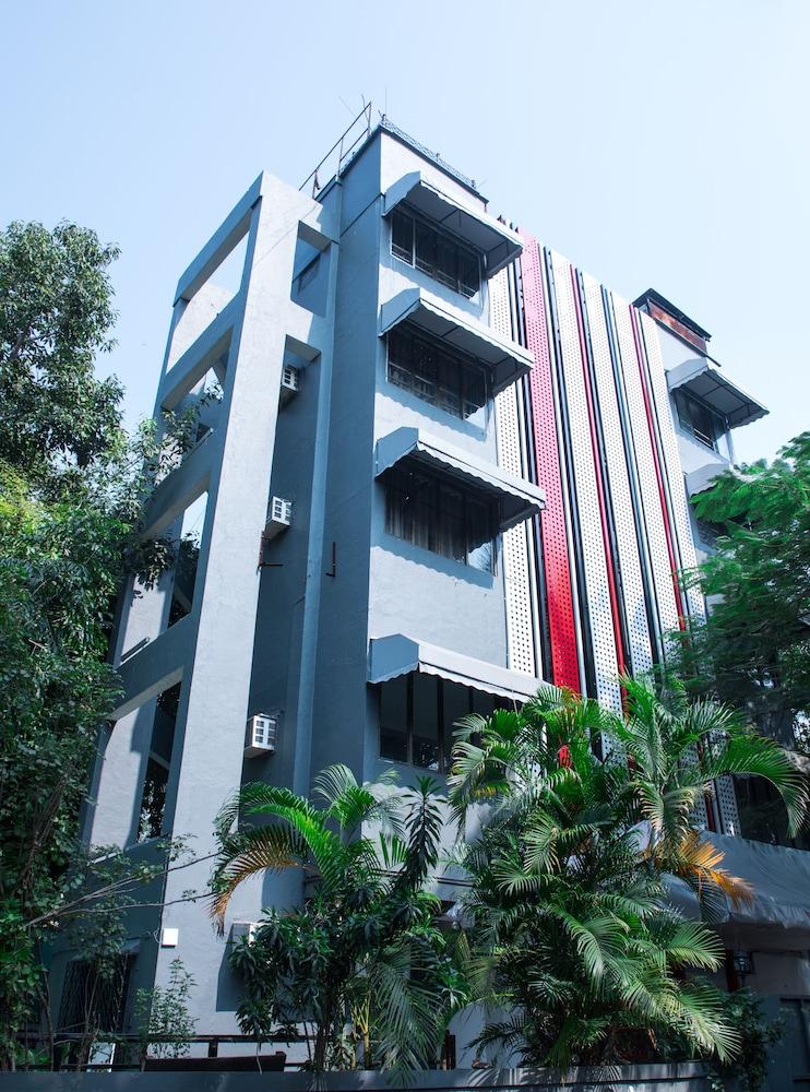 Fabexpress Highway Residency Mumbai