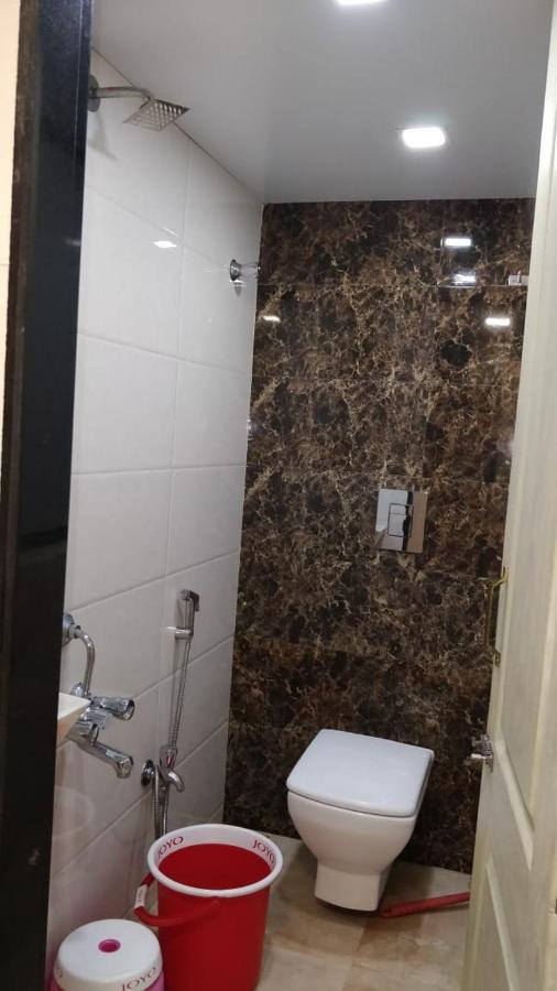 Qamar Hotel Mumbai