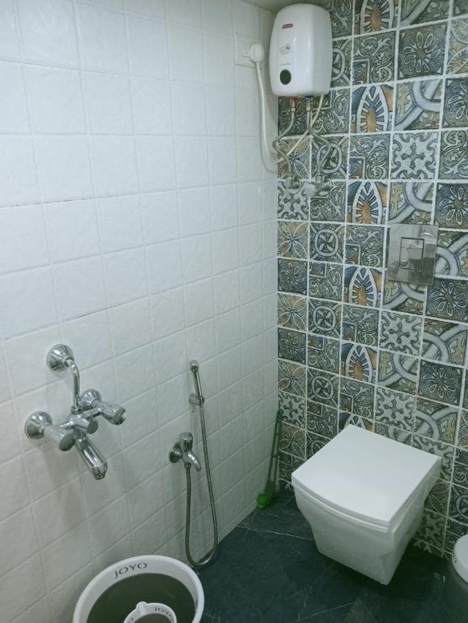 Qamar Hotel