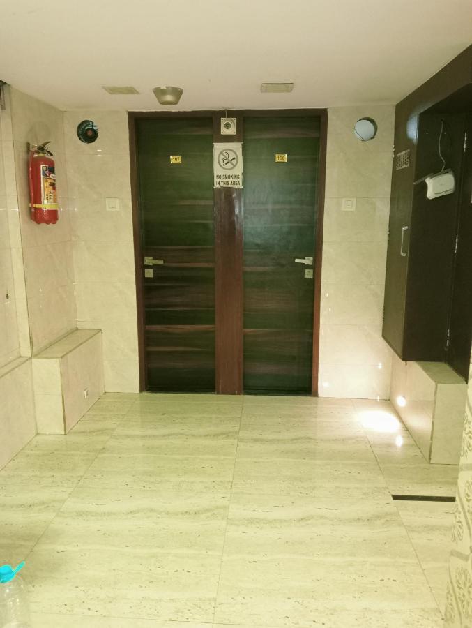 Qamar Hotel Mumbai
