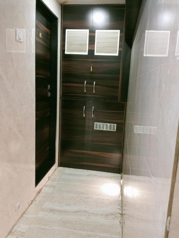 Qamar Mumbai