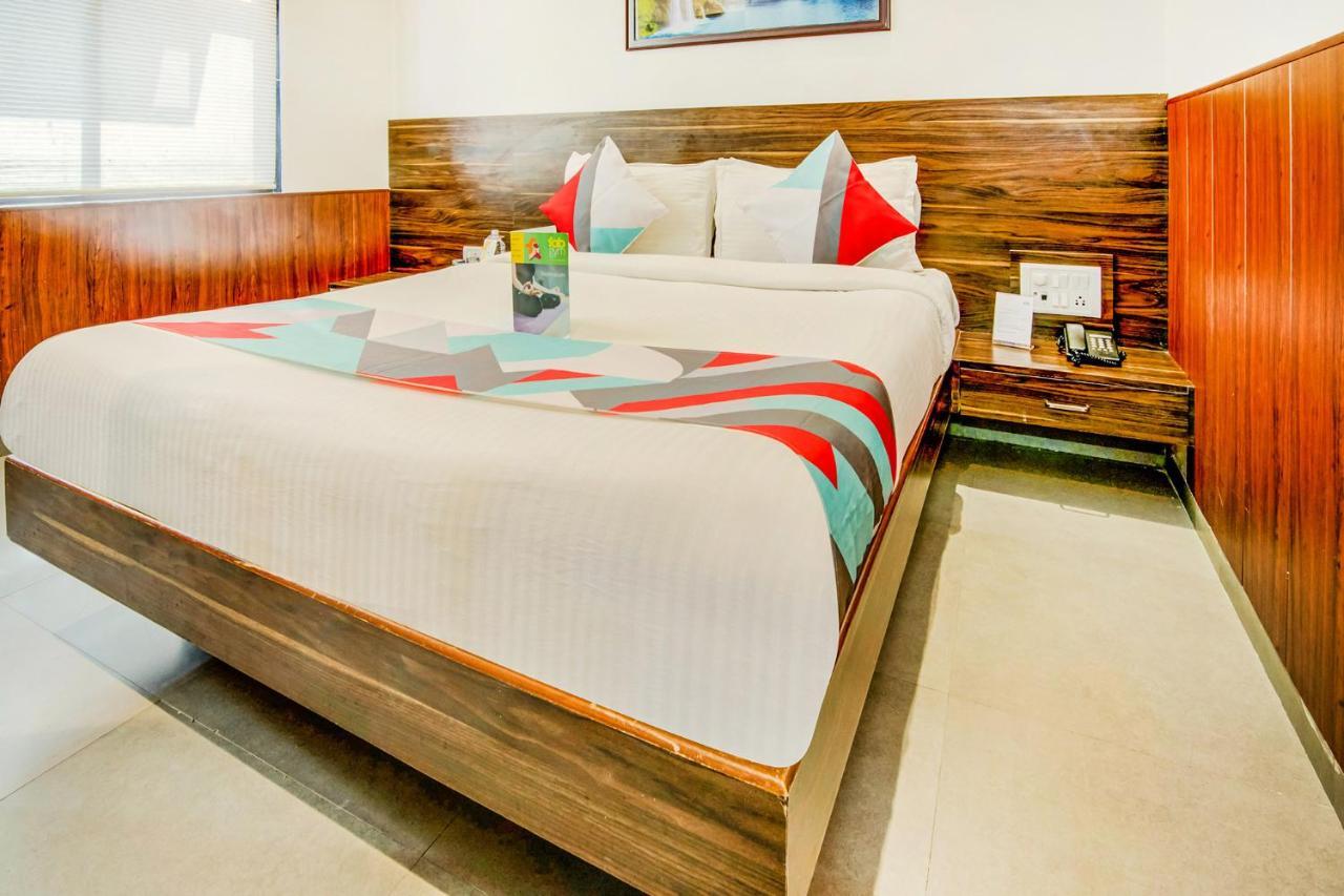 Fabexpress Terminus Square Hotel