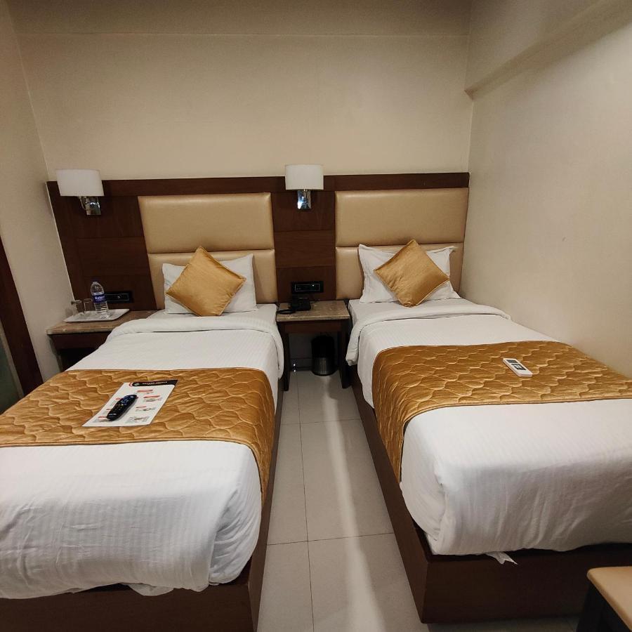 Oxford Powai Hotel 3*