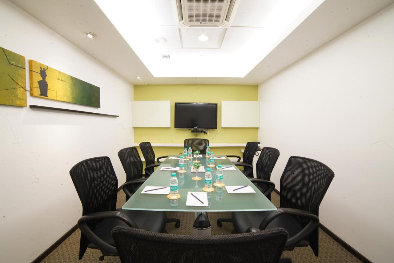 Kohinoor Elite Near Bkc Hotel