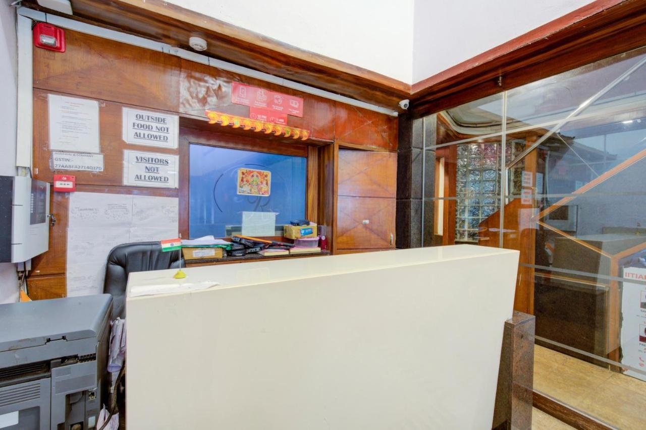 Capital O 77295 Bansidhar Bhuvan 3* Mumbai