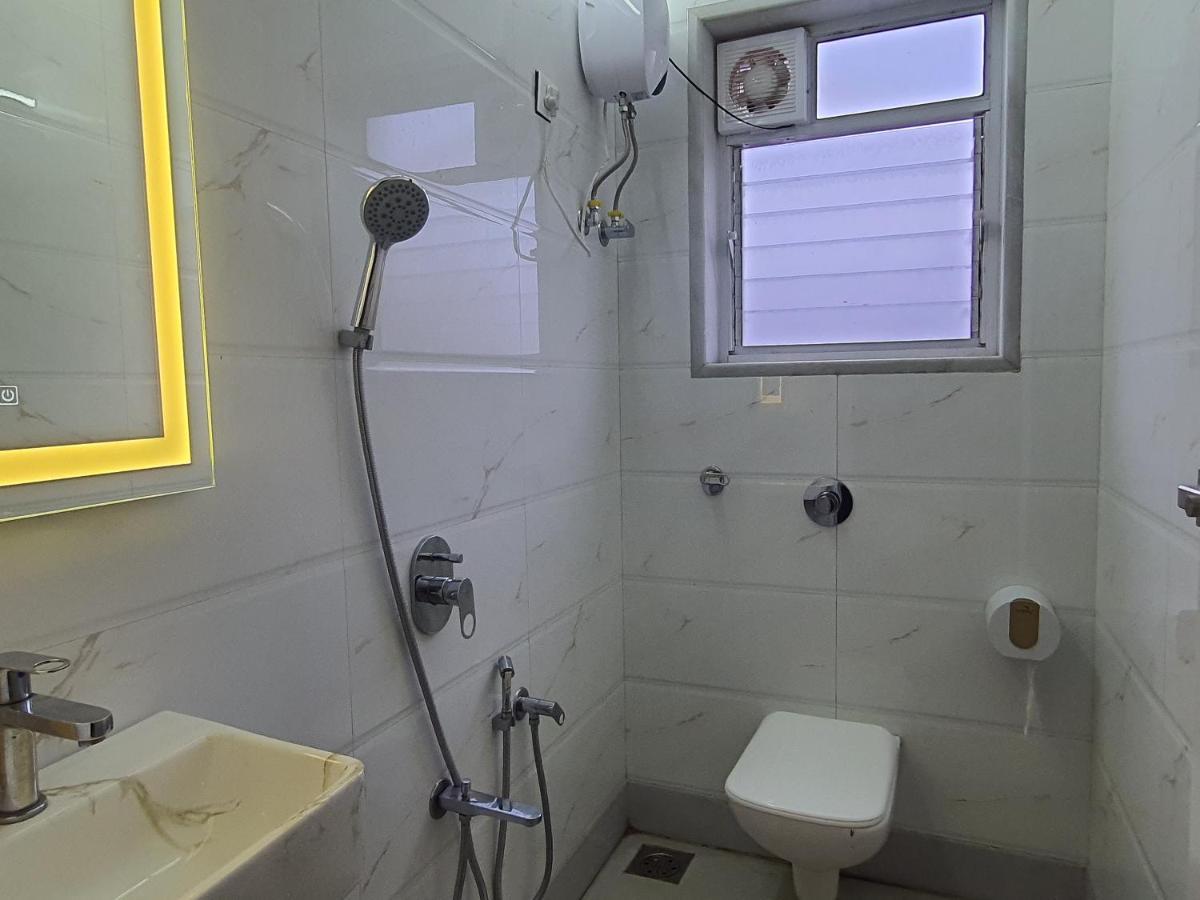 Osi Lilavati Bandra Mumbai