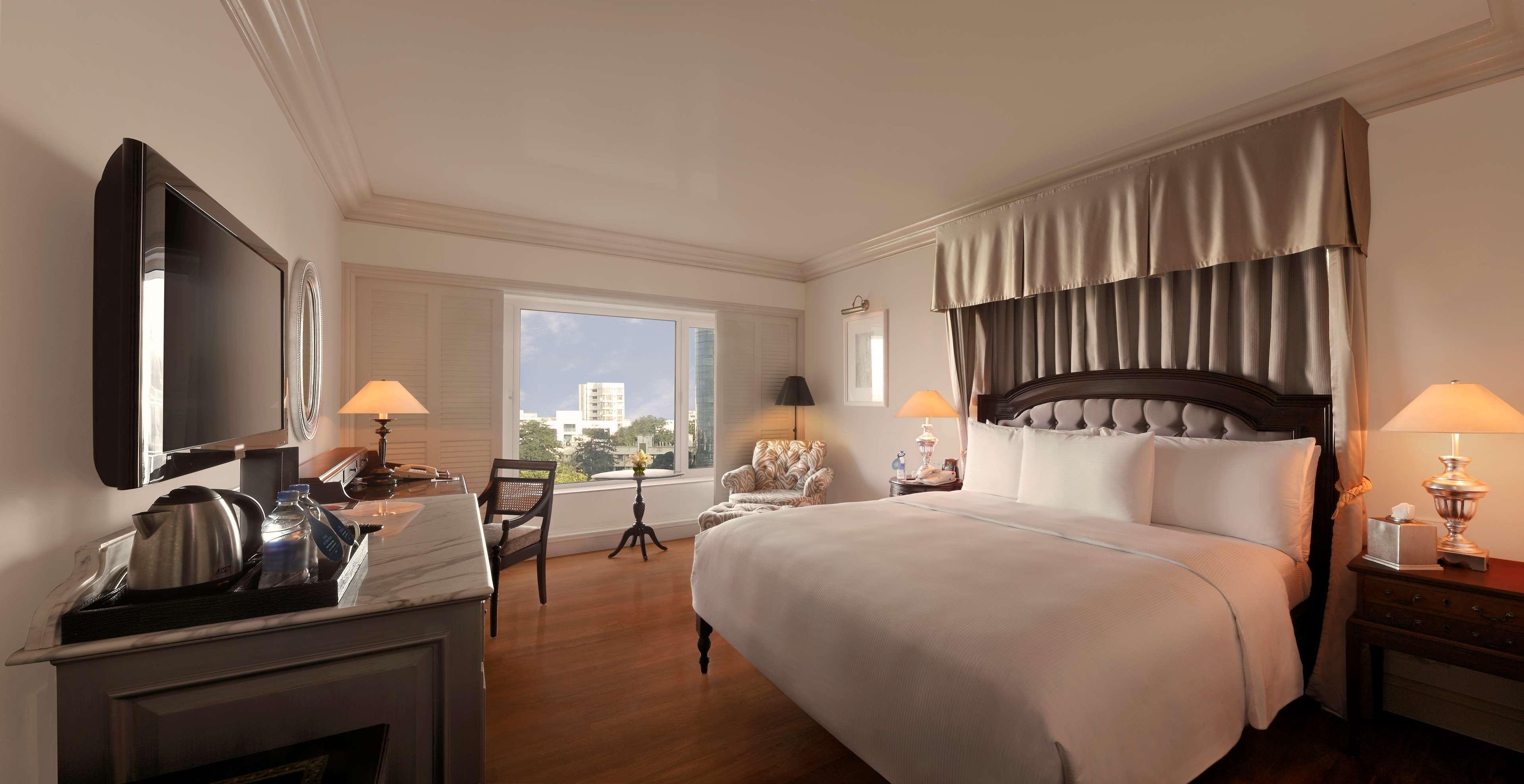 Hilton International Airport Hotel 5*