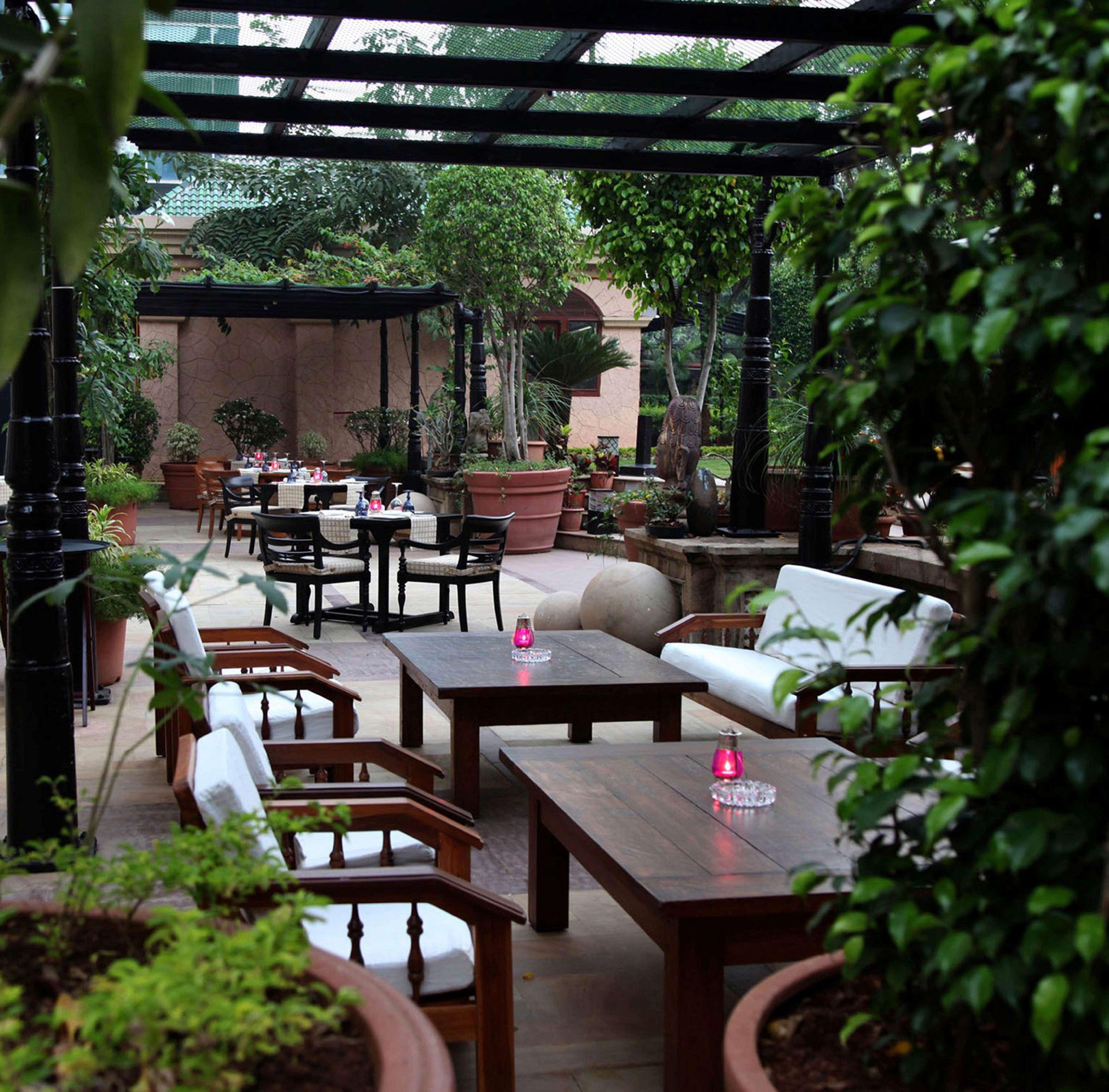 Hilton International Airport 5*