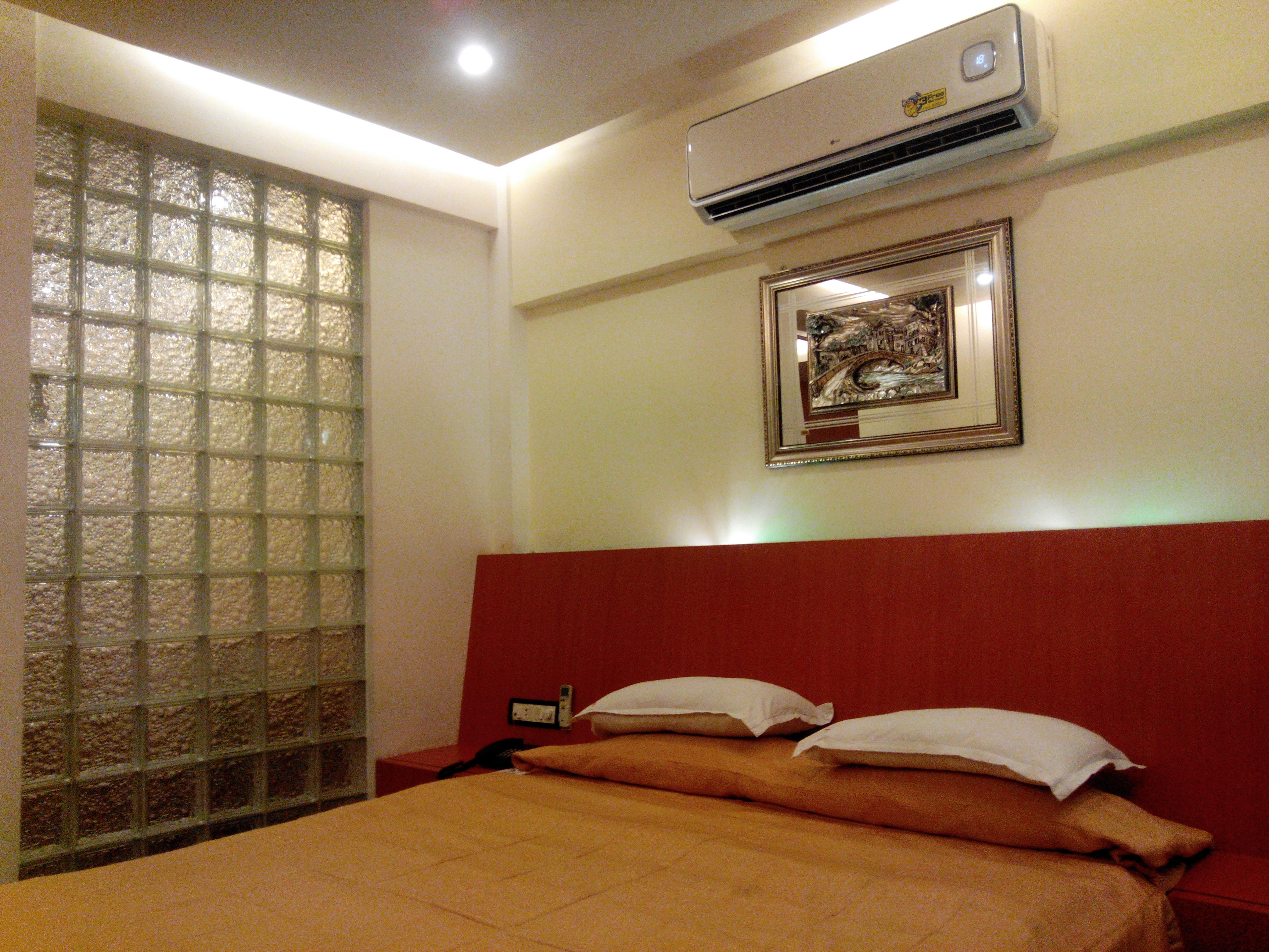 Metro Palace 3*