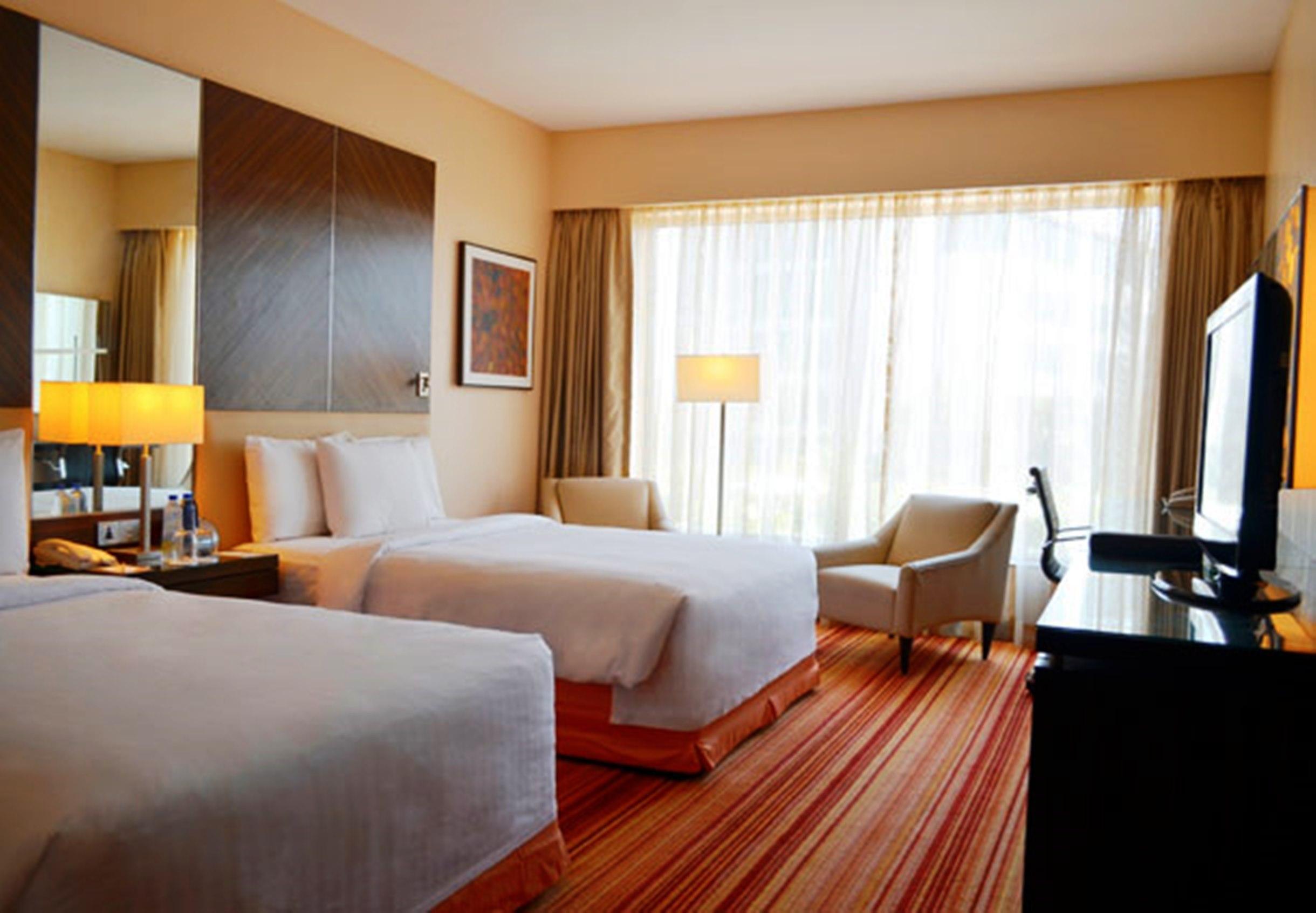 Hotel Courtyard By Marriott International Airport