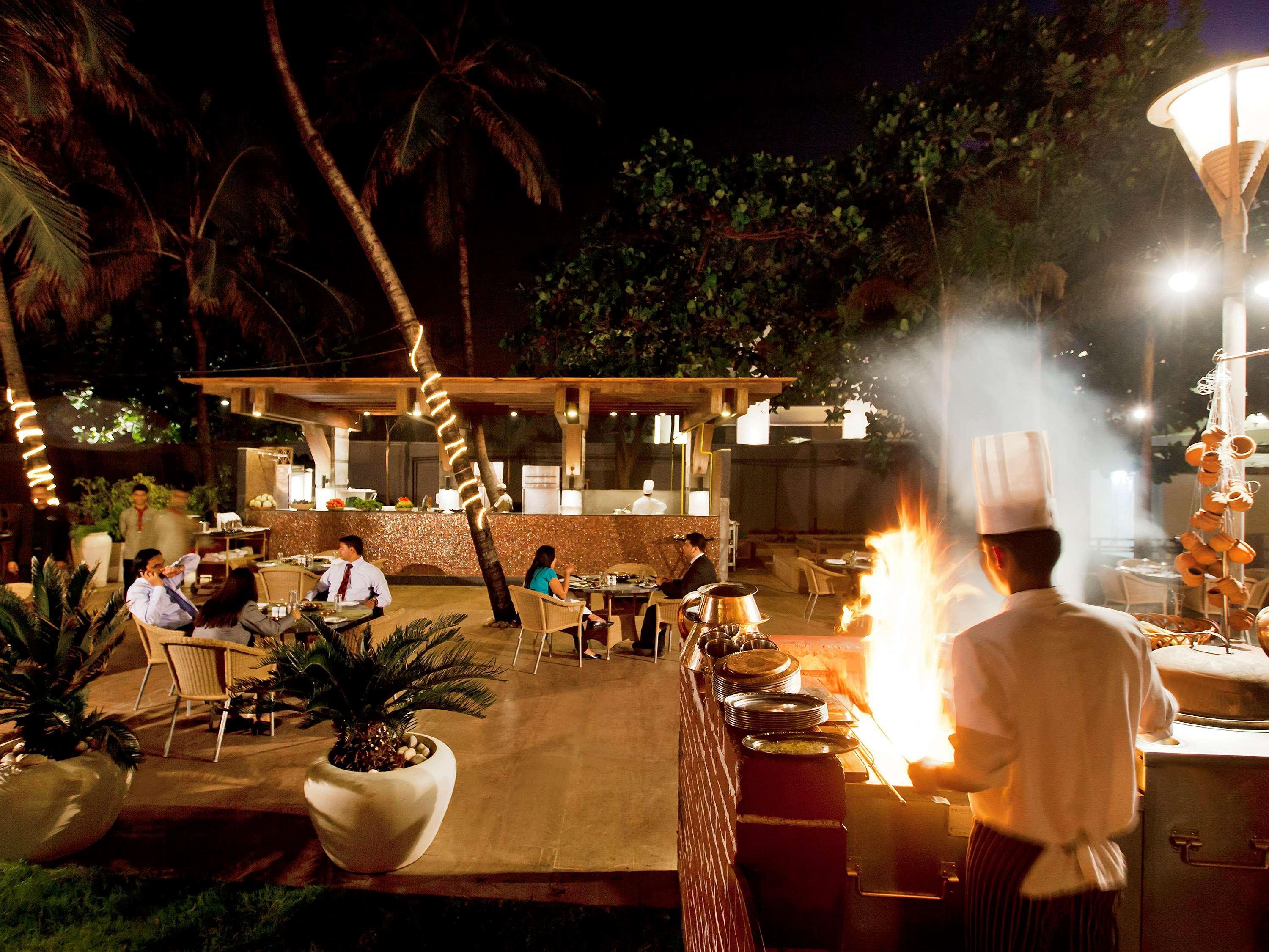 Novotel Juhu Hotel 5*