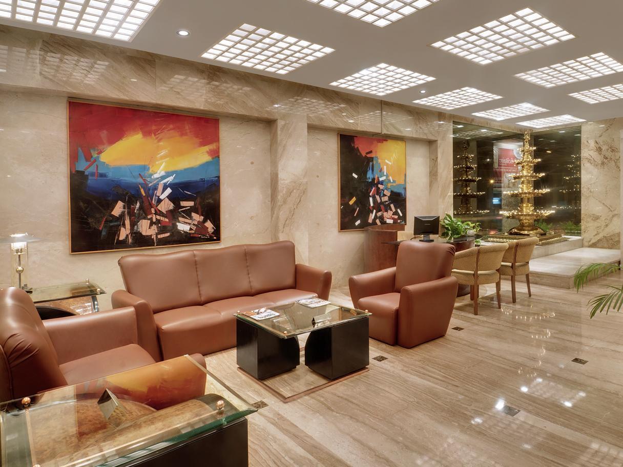 Kohinoor Continental, Airport 4*