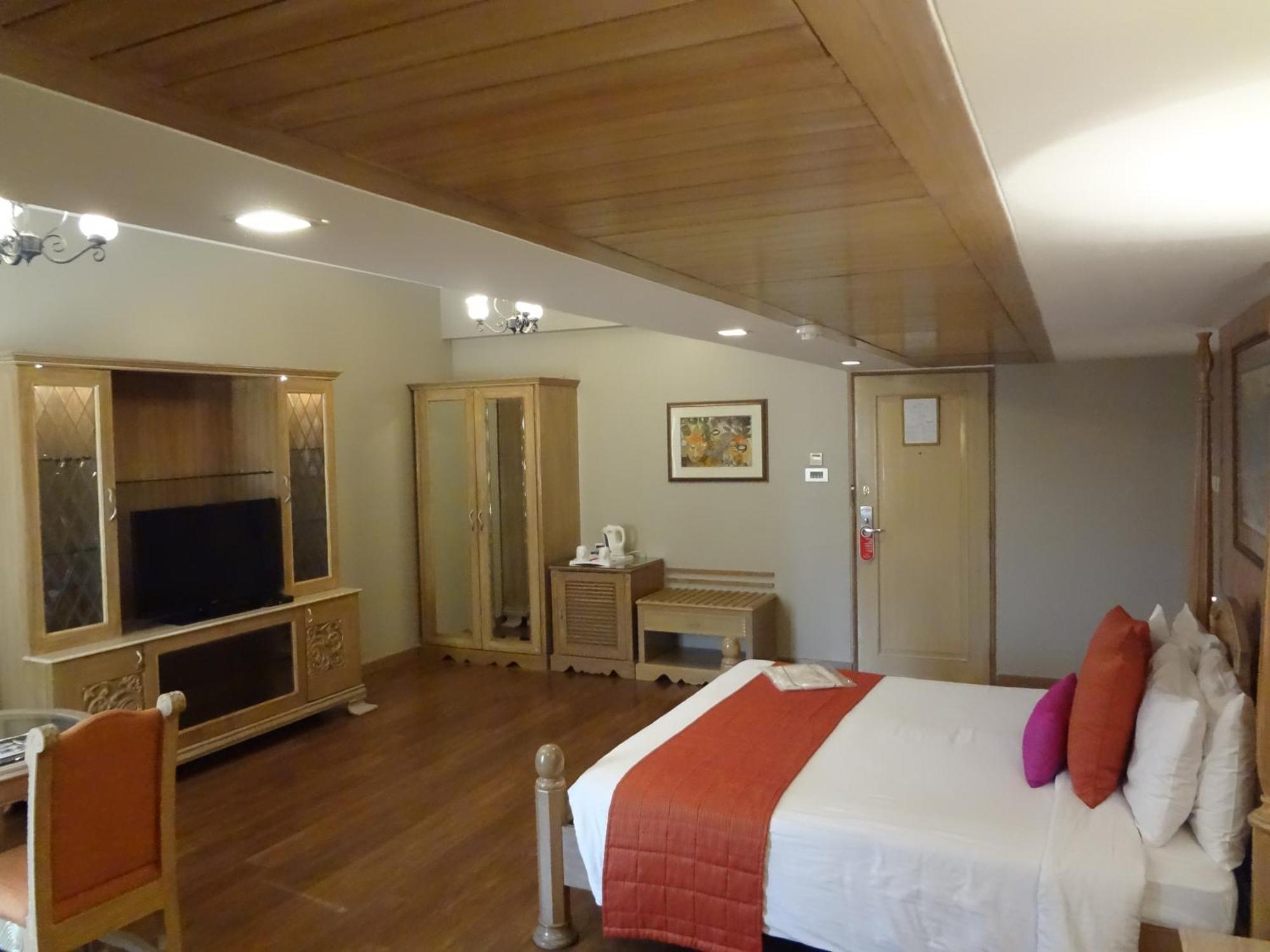Sun-n-sand Juhu Hotel 5*