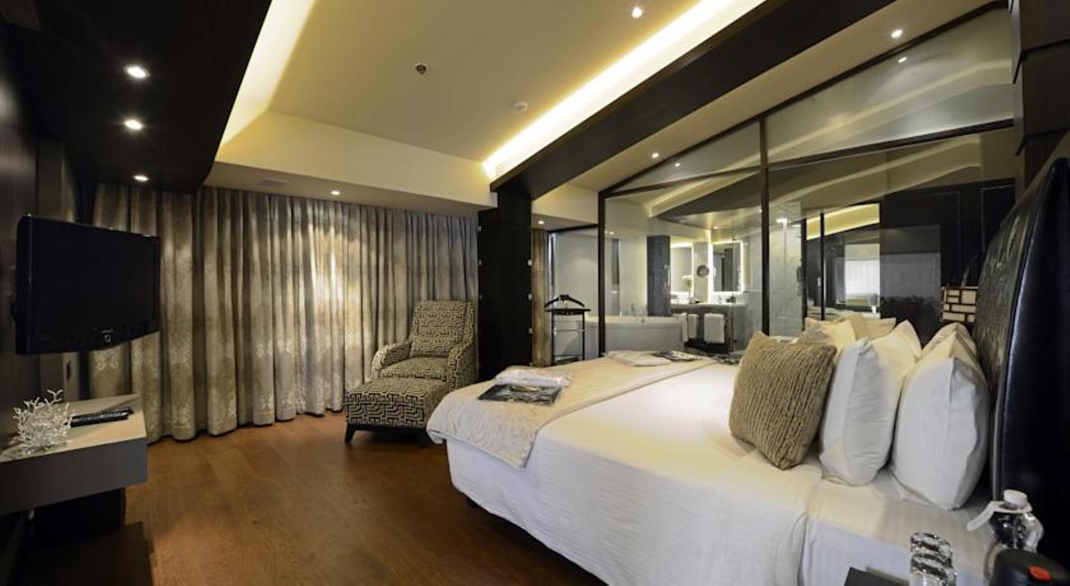 Sun-n-sand Juhu Hotel