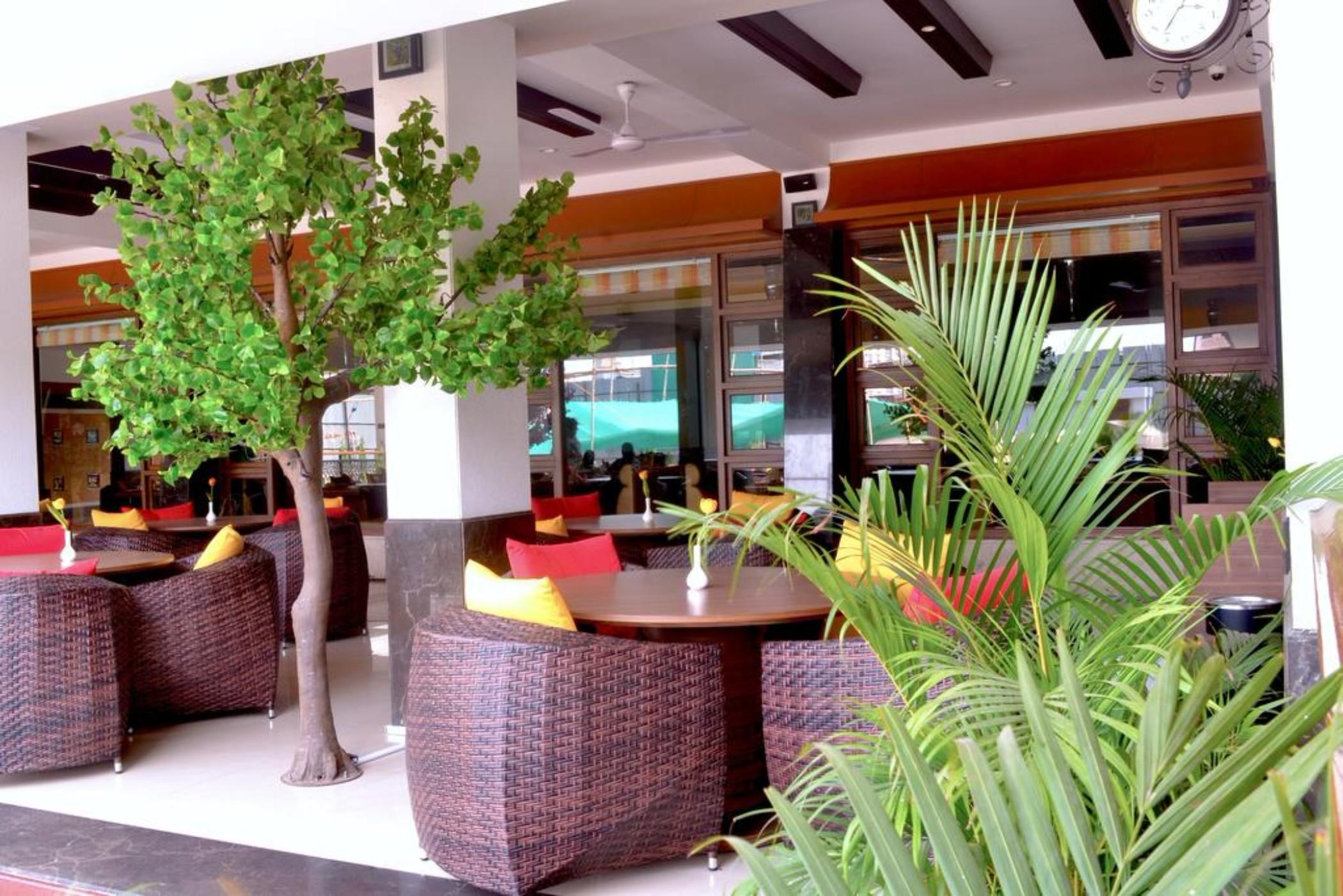 Club Emerald Hotel Mumbai