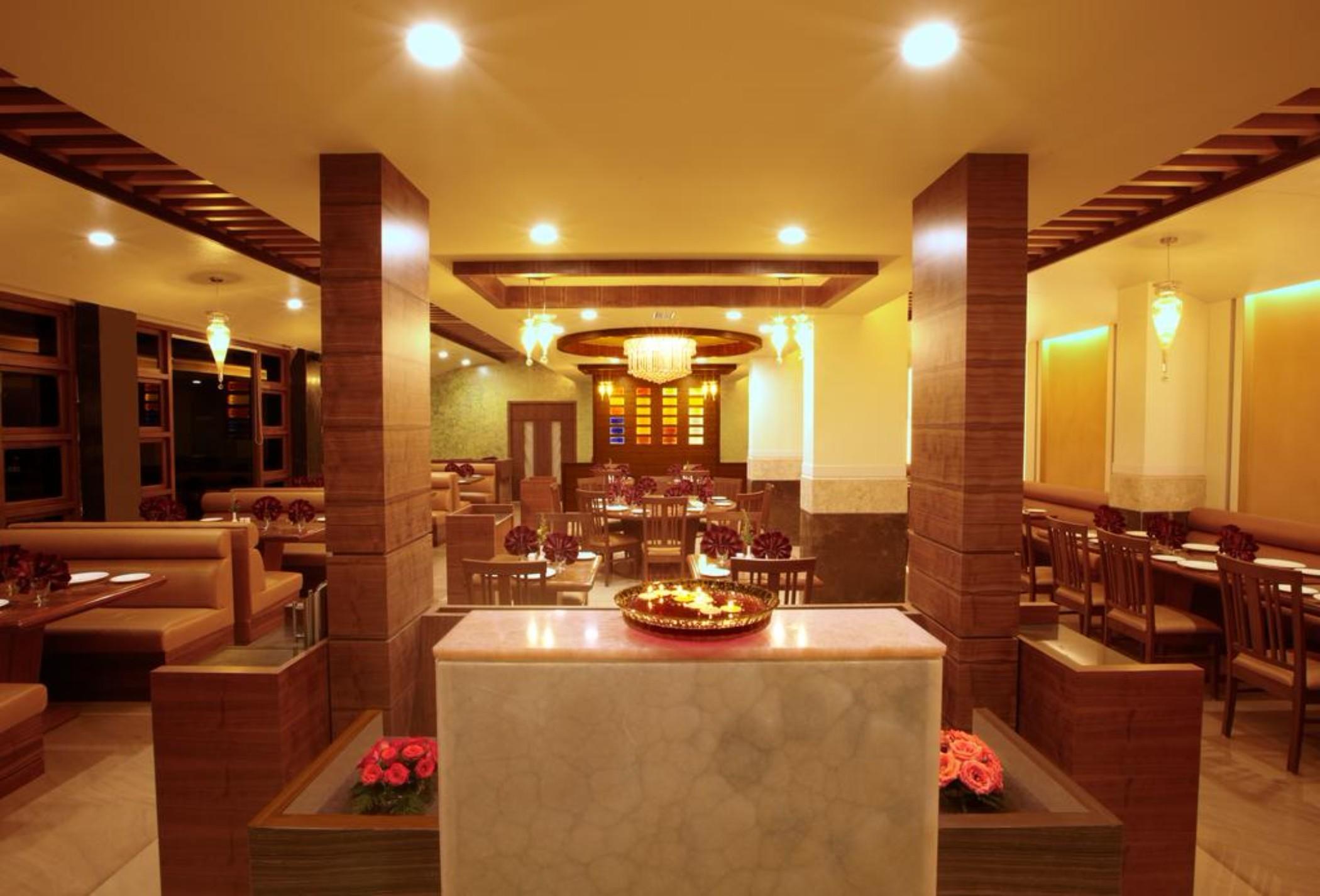 Hotel Club Emerald Mumbai