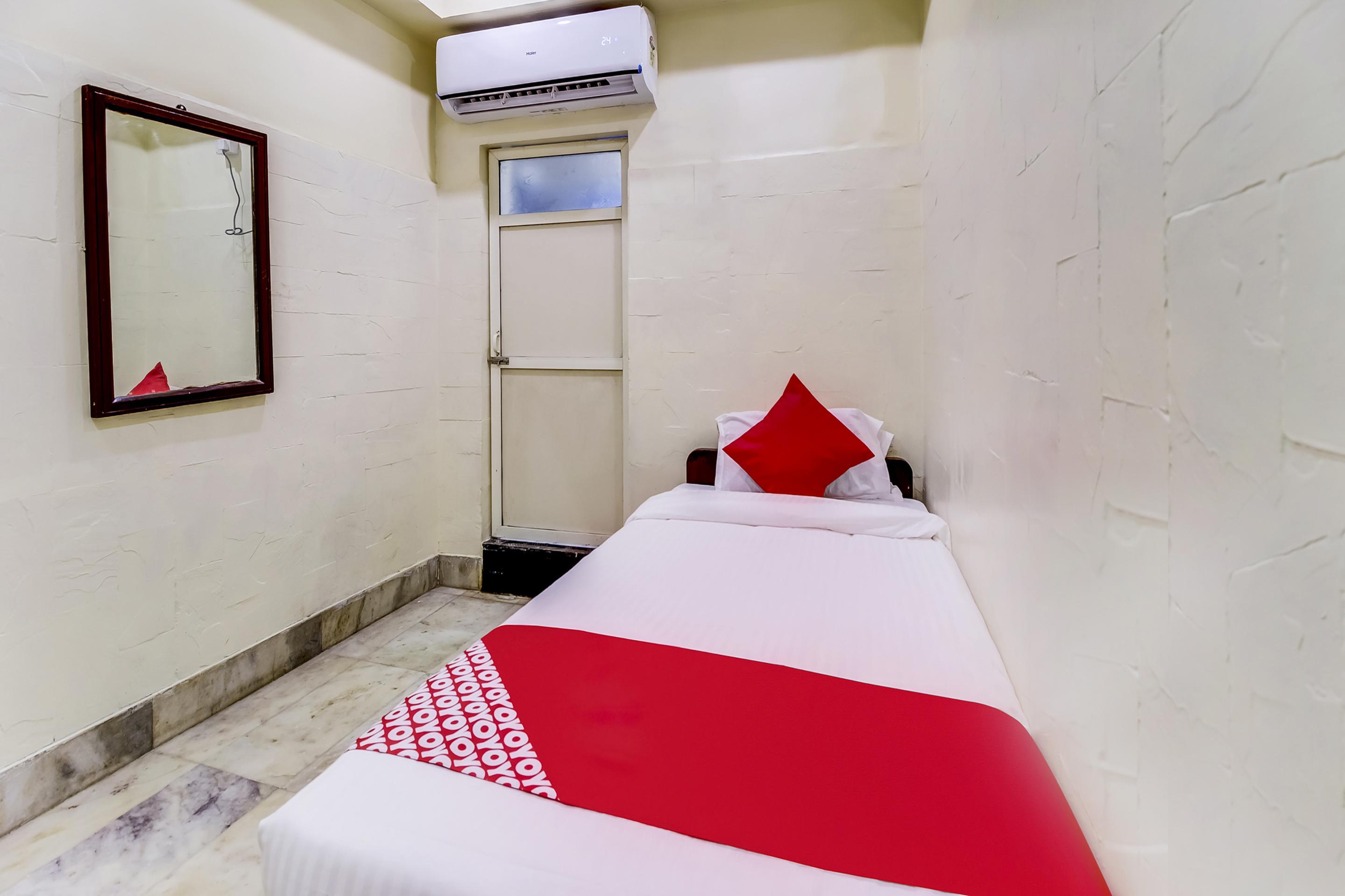 Oyo Dreamland Hotel