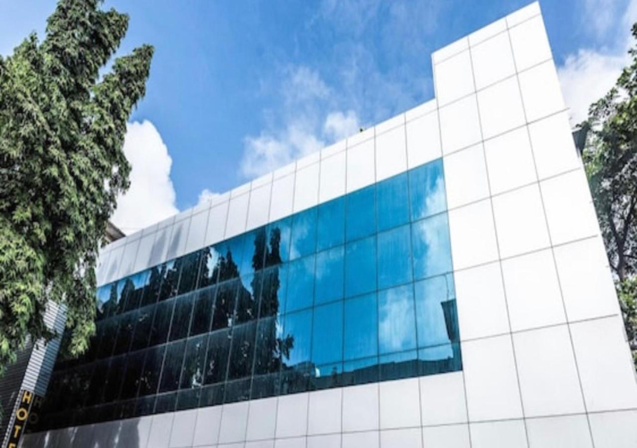 Hotel Elite Continental- Near International Airport Andheri East 3*