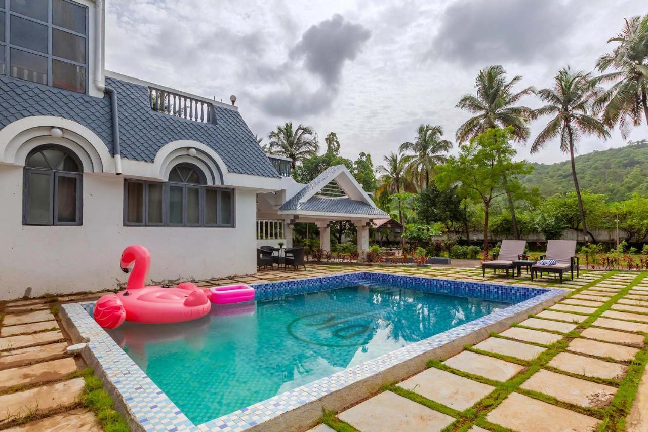 Pousada Grey Mosaics By Stayvista - Mountain-view In Vasai With Pool, Spacious Lawn & Terrace *