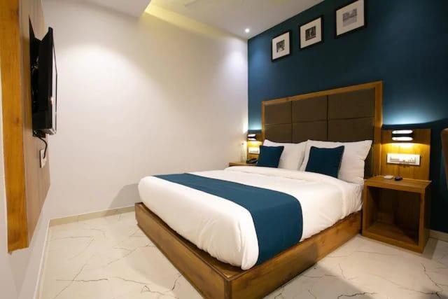 Astros 3* Mumbai