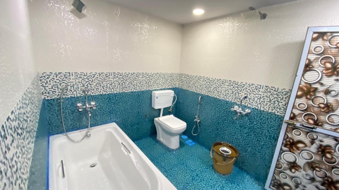 Love hotel Sangam Residency