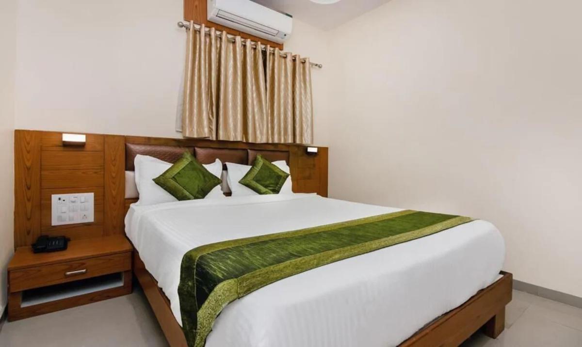 Hotel Volga Plaza Bombaim