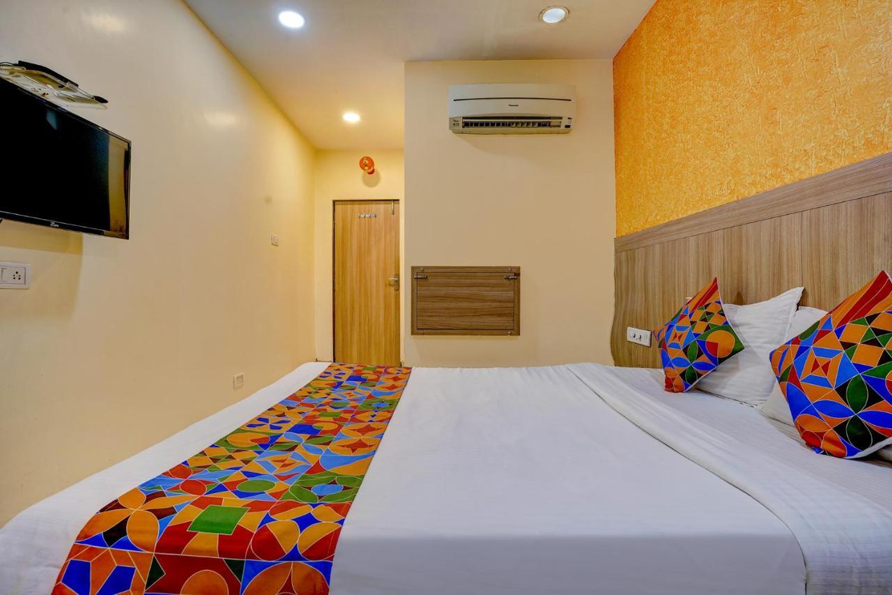 Hotel Fabexpress Prakash 3*