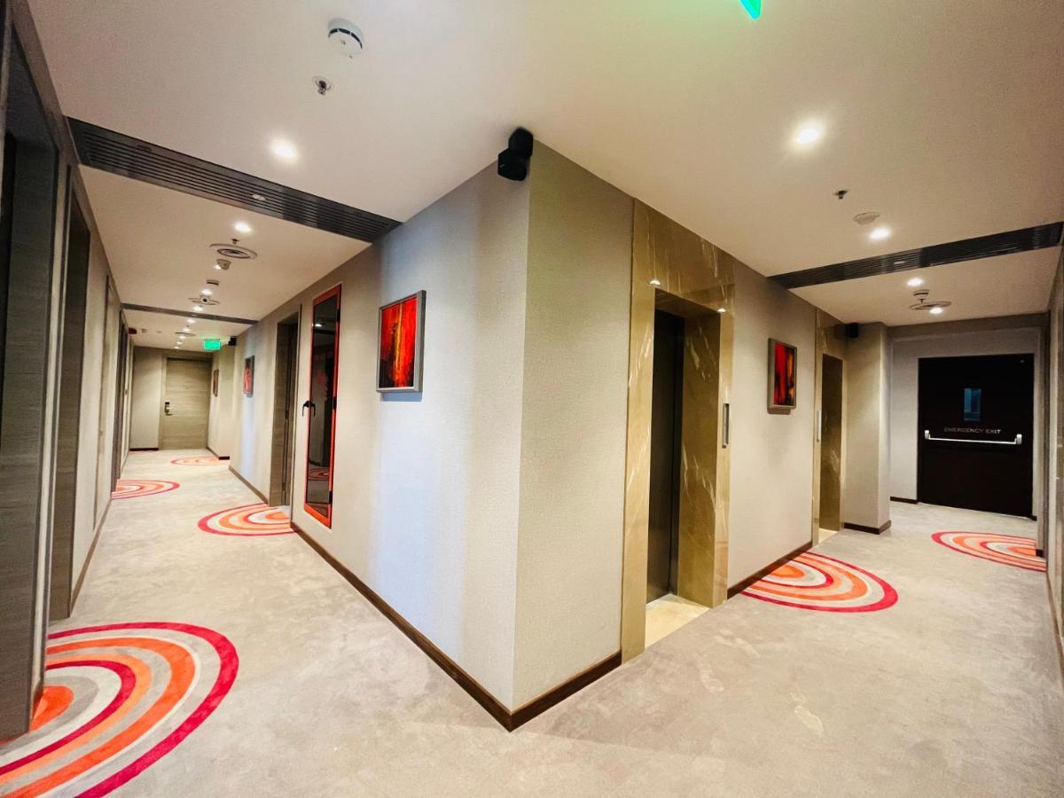 Ginger Mumbai, Goregaon Hotel 4*