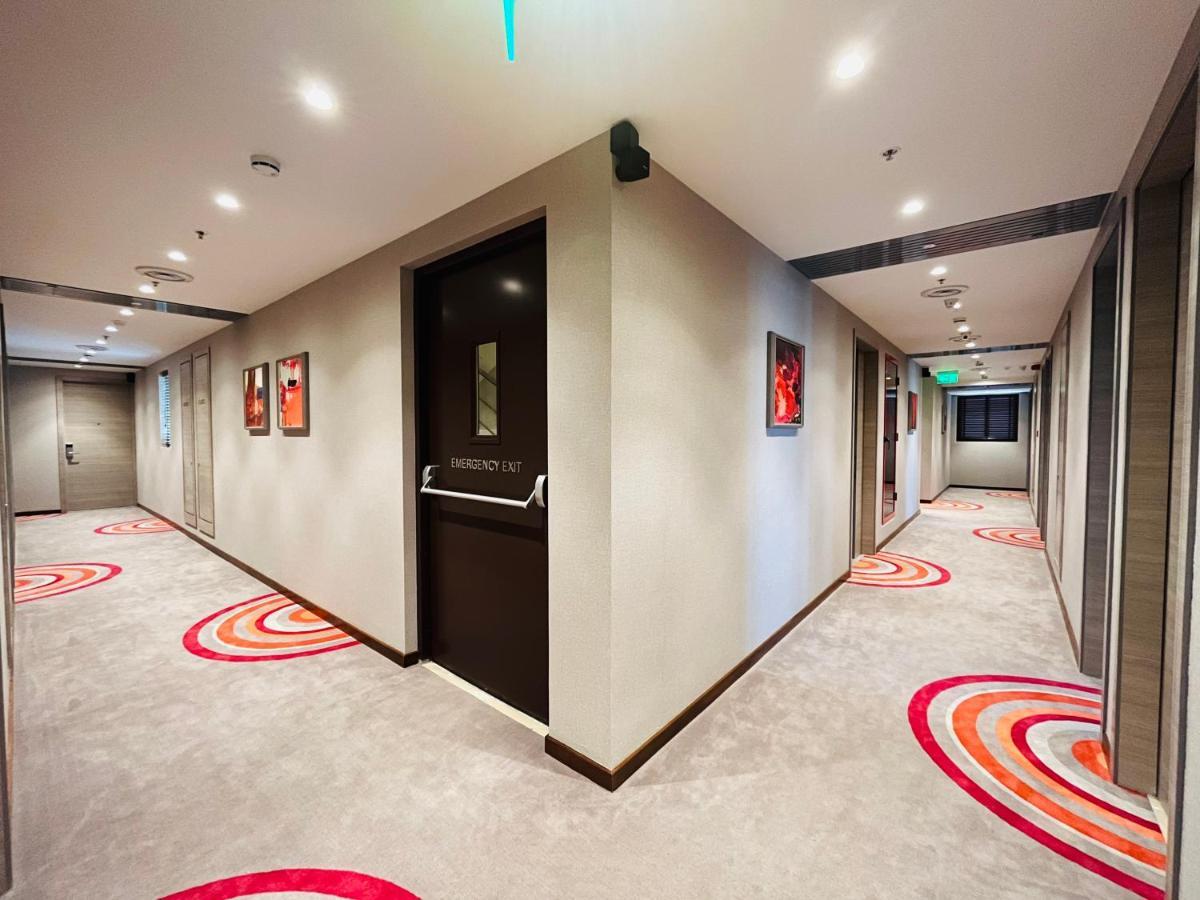 Hotel Ginger Mumbai, Goregaon 4*