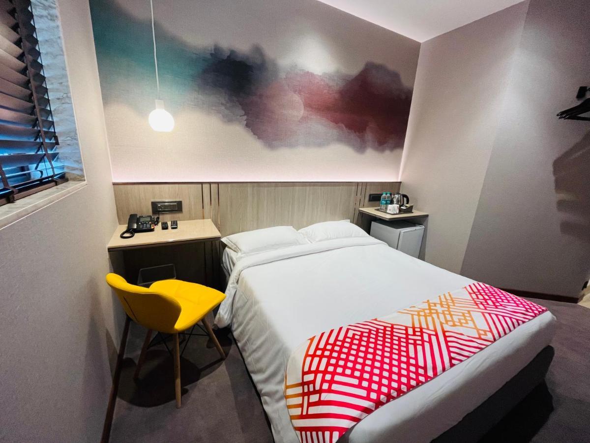 Hotel Ginger Mumbai, Goregaon 4*