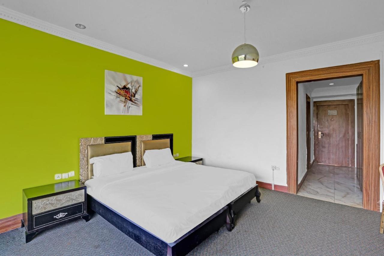 Townhouse Royal Palms Shared Serviced Hotel