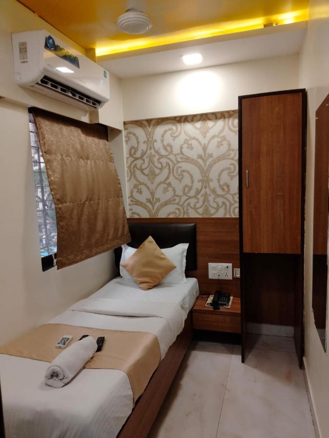 Ashyana - Near To Grant Road Station 3*