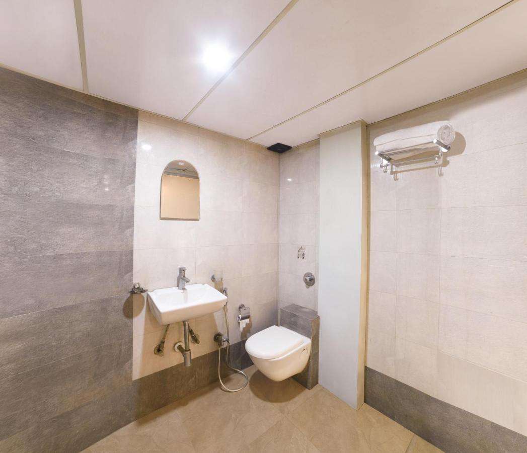 Grandeur-near International Airport Hotel Bombaim