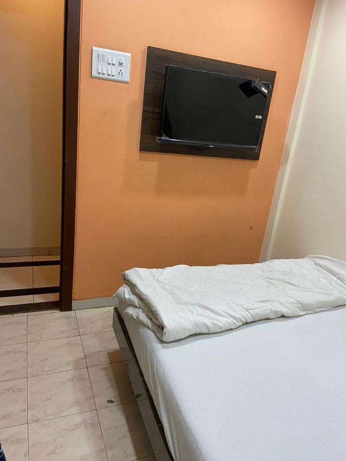 Hotel Sadguru By Wb