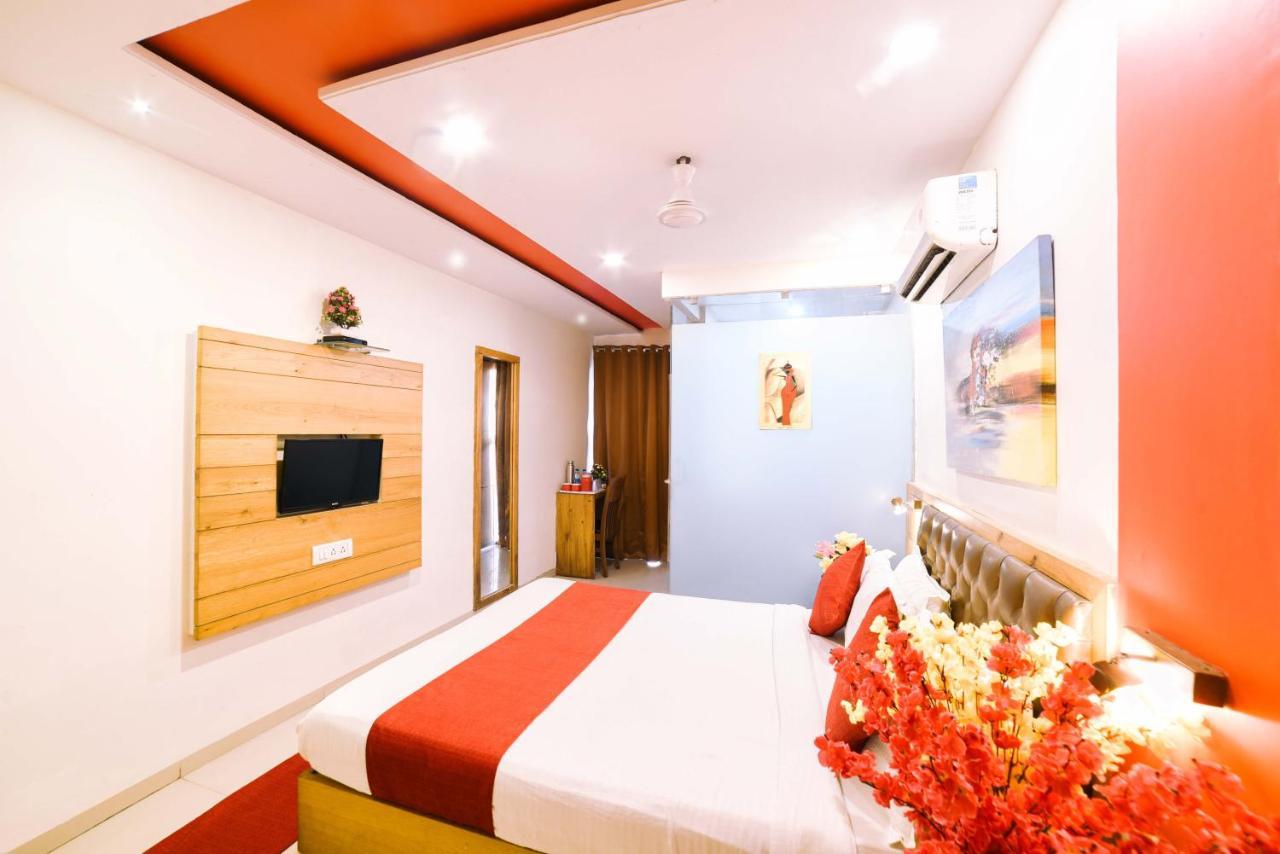 Hotel Grandeur-near International Airport Bombaim