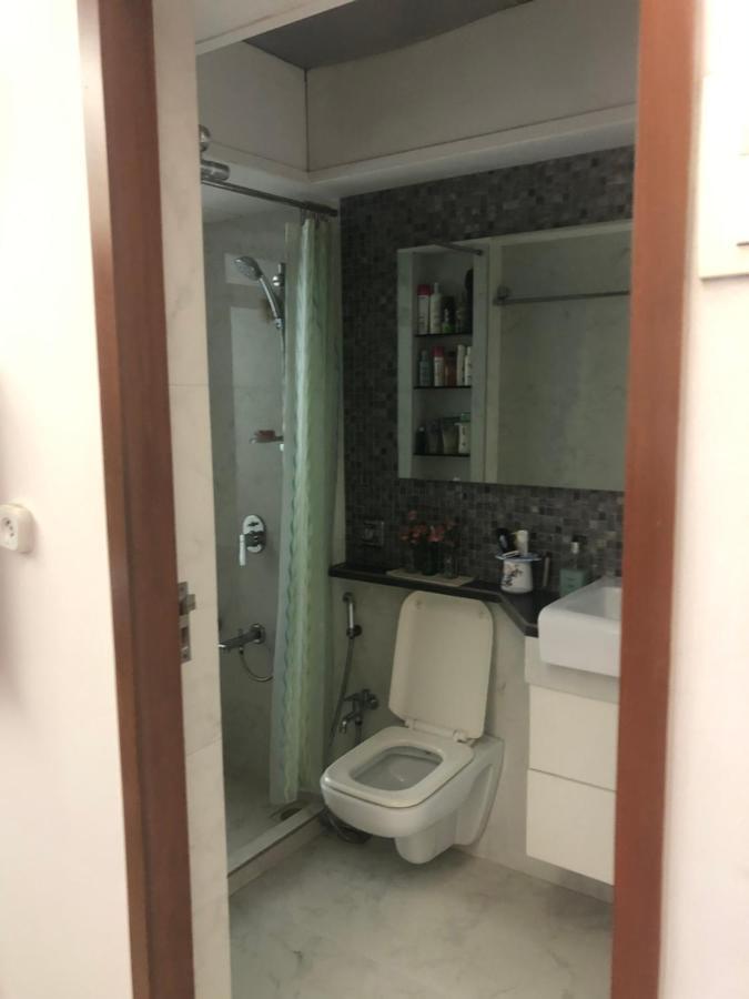 Luxurious Cozy 1 King Bed With Free Parking Mumbai