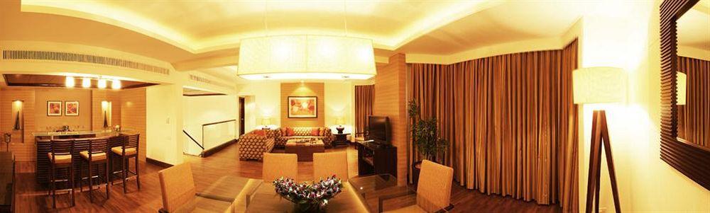 Hotel The Retreat & Convention Centre Mumbai