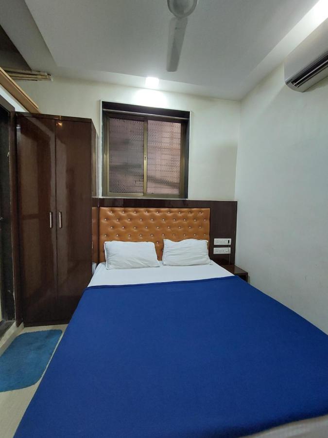 Guest house Taqdeer Residency