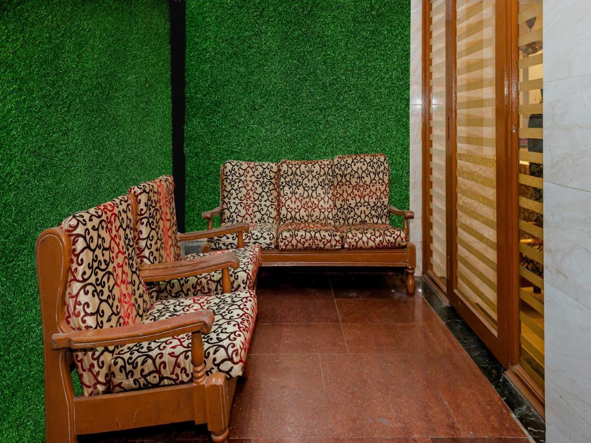 Hotel Kgn Near Cst Railway Station And Haj House Near Crawford Market