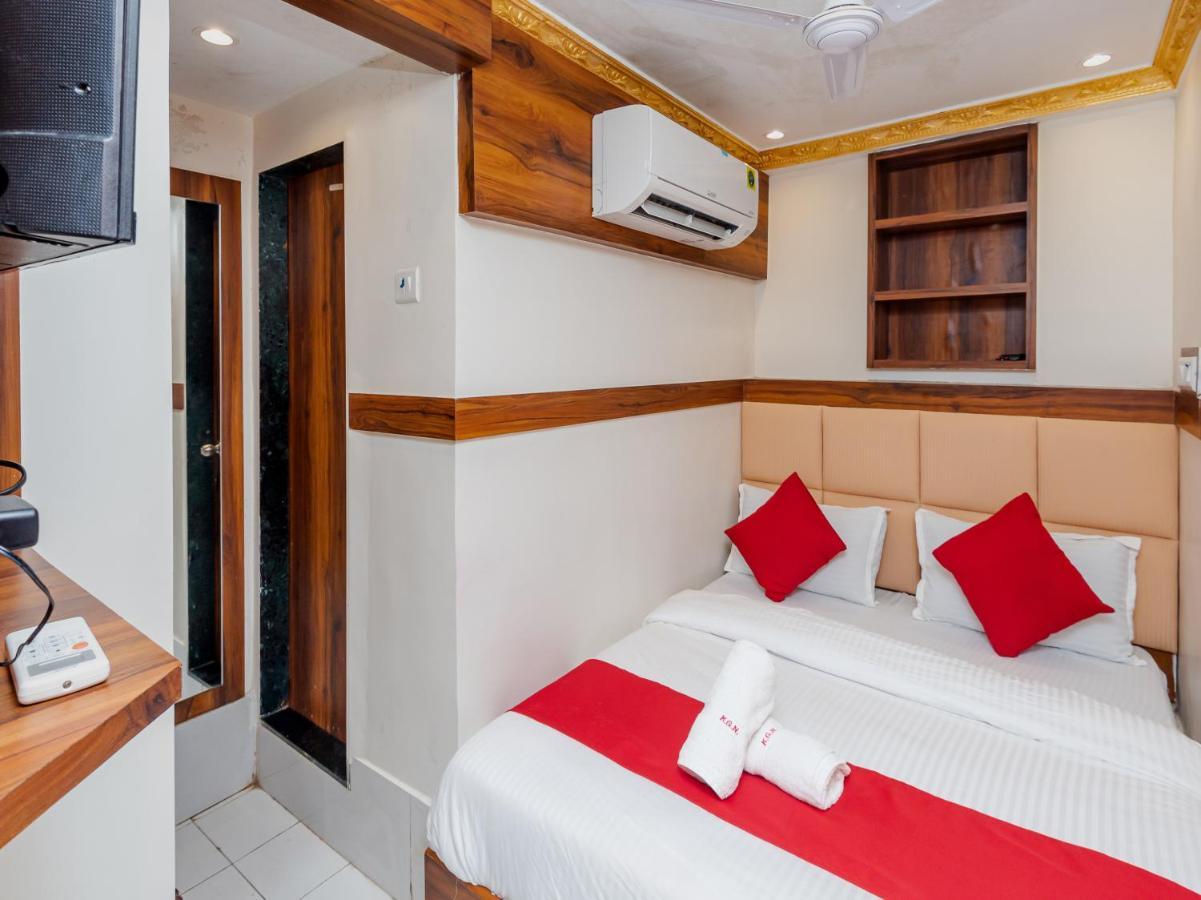 Kgn Near Cst Railway Station And Haj House Near Crawford Market Mumbai