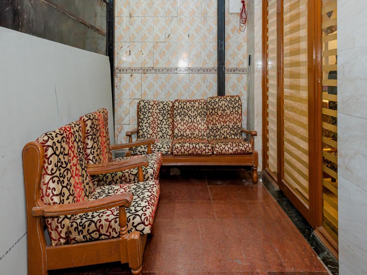 Kgn Near Cst Railway Station And Haj House Near Crawford Market Mumbai