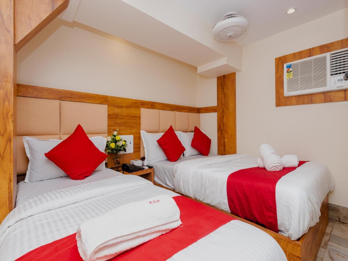 Kgn Near Cst Railway Station And Haj House Near Crawford Market * Mumbai