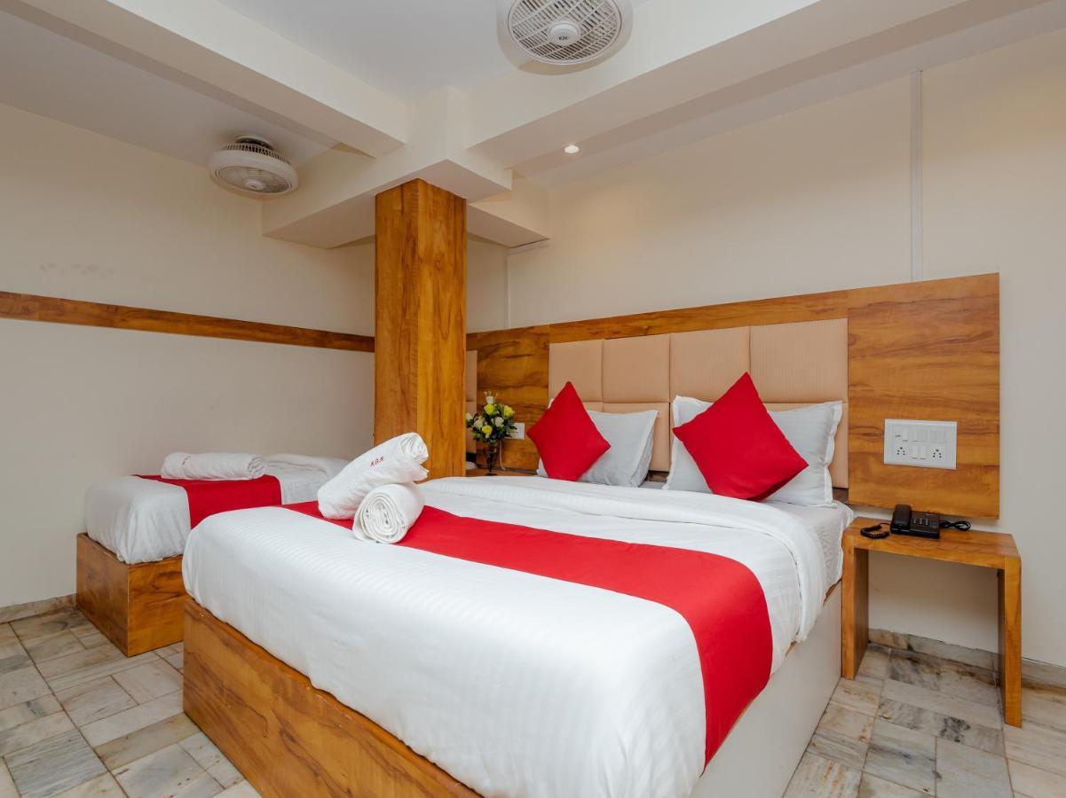 Kgn Near Cst Railway Station And Haj House Near Crawford Market Hotel *