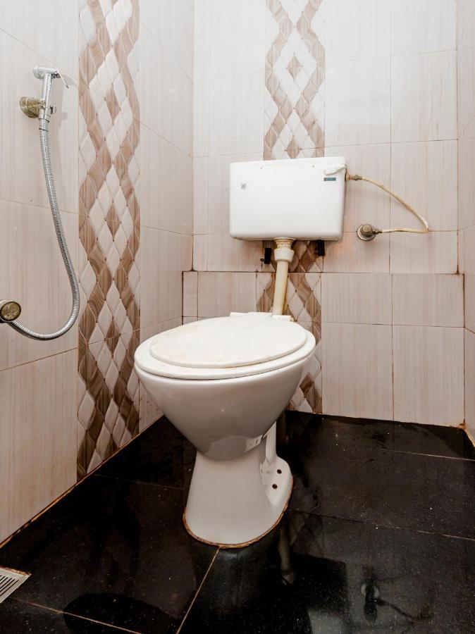 Hotel Kgn Near Cst Railway Station And Haj House Near Crawford Market Mumbai