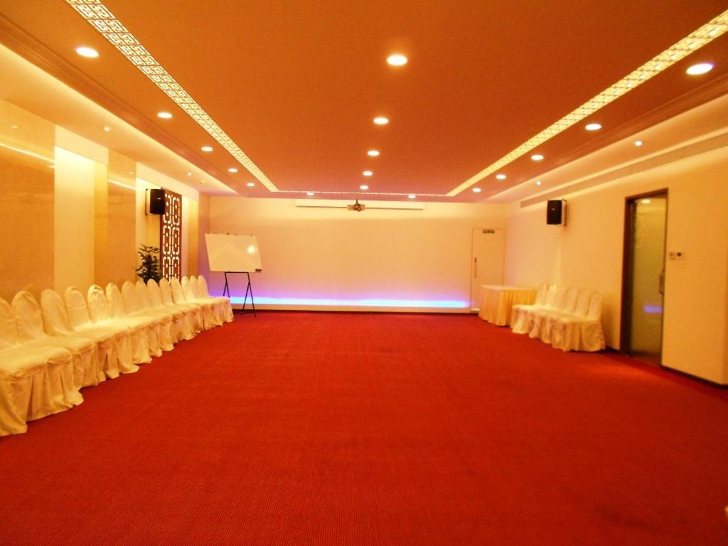 Maxx Value - Kohinoor Continental Hotel Bombaim