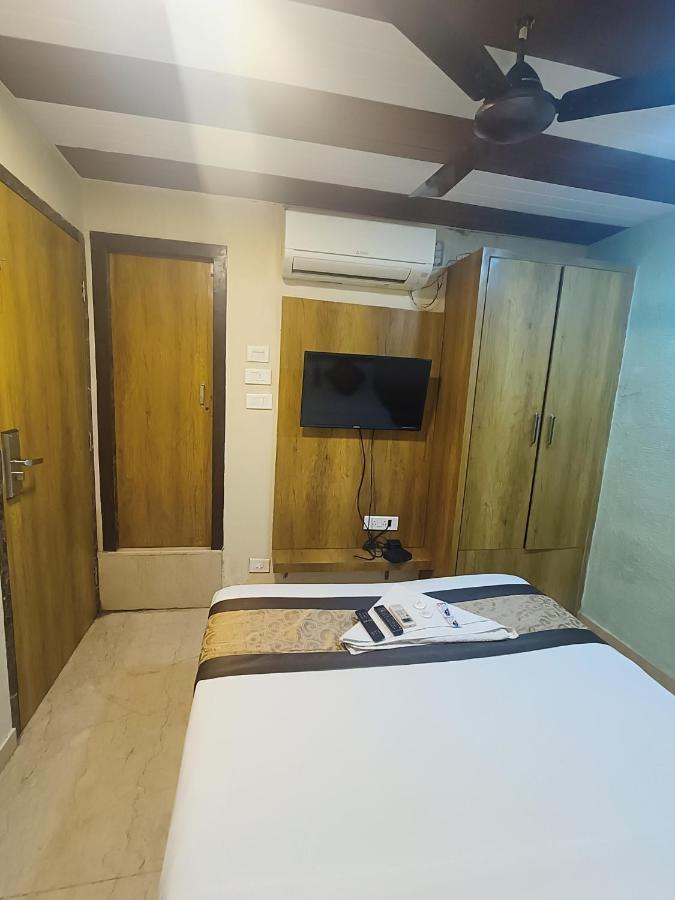 Hotel Colaba Suites - Near Taj Hotel, 3*