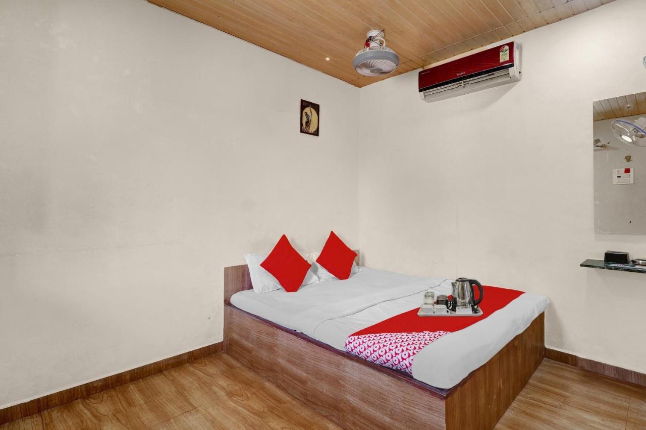 Oyo River Park Lodging And Boarding Mumbai