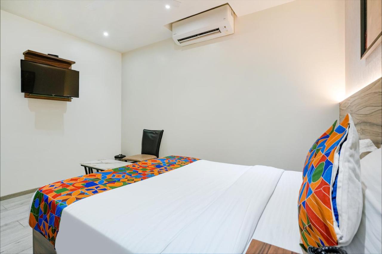 Hotel Fabexpress The Dream Residency - Nr International Airport 3*