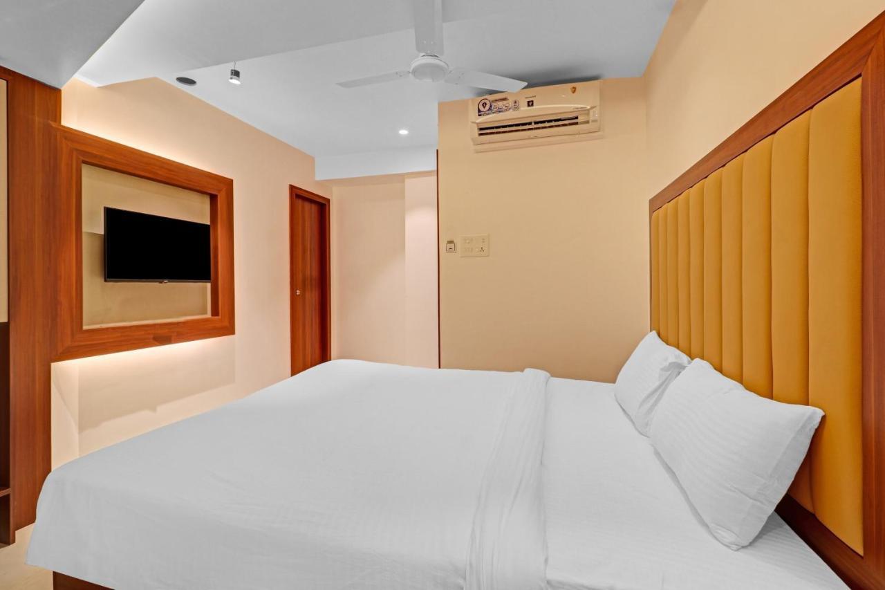 Capital O 84240 Galaxy Hotel 3*